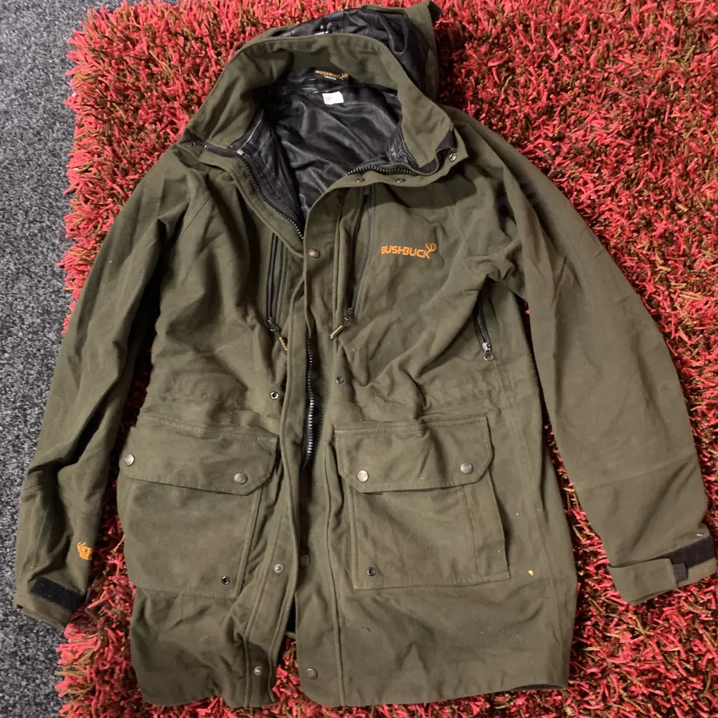 Bushback Green Jacket, Size Medium with Stoney Creek Day Hunter Backpack Image 1++