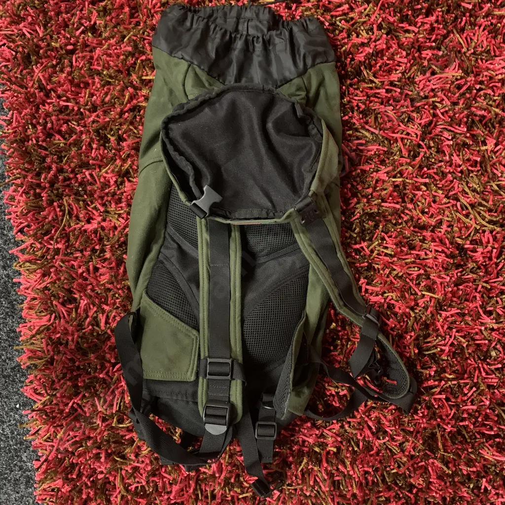 Bushback Green Jacket, Size Medium with Stoney Creek Day Hunter Backpack Image 1++