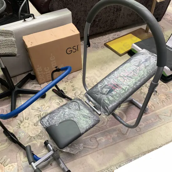 AB King Pro Work out Bench in as new condition with Bonus Body Shaping Equipment