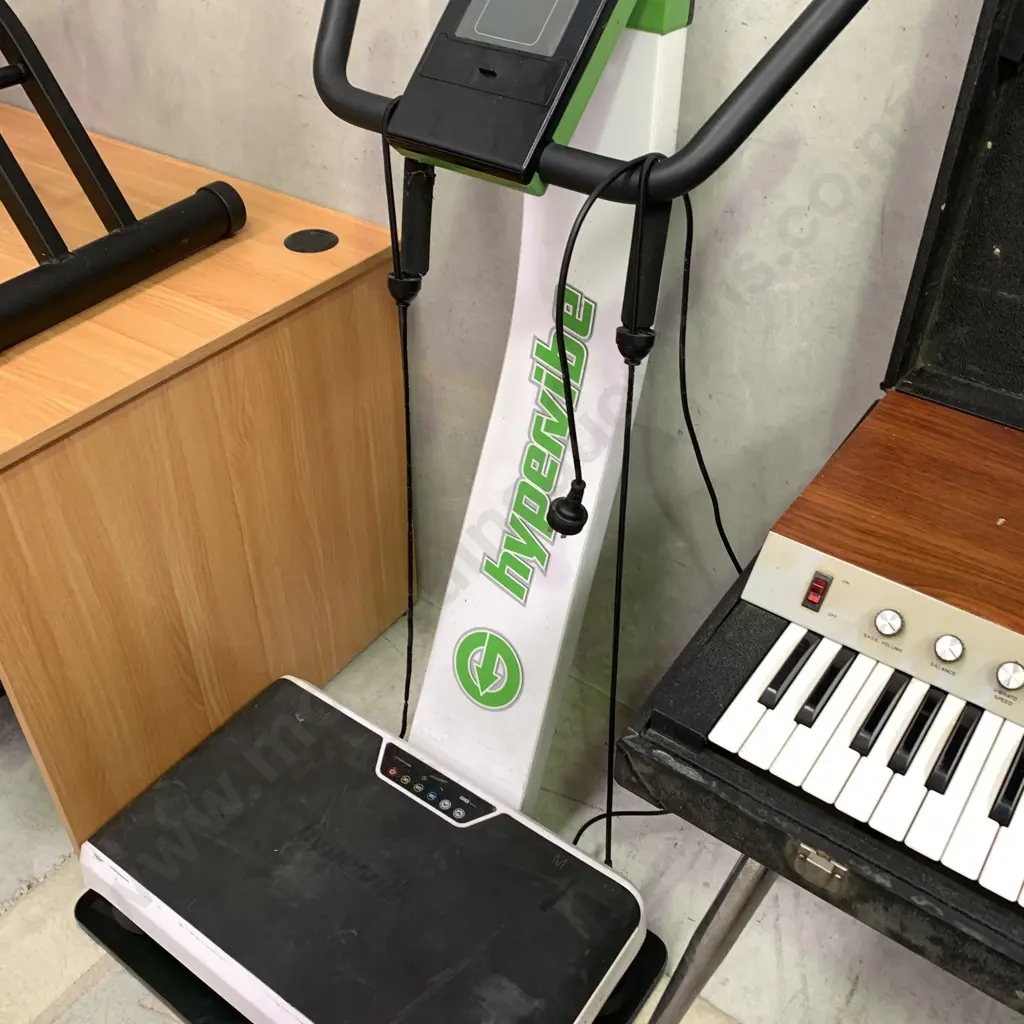 Hypervibe GIO Mini Vibrating Machine. Small, lightweight and powerful, with bolted tower base and stabilisation plate Image 1++