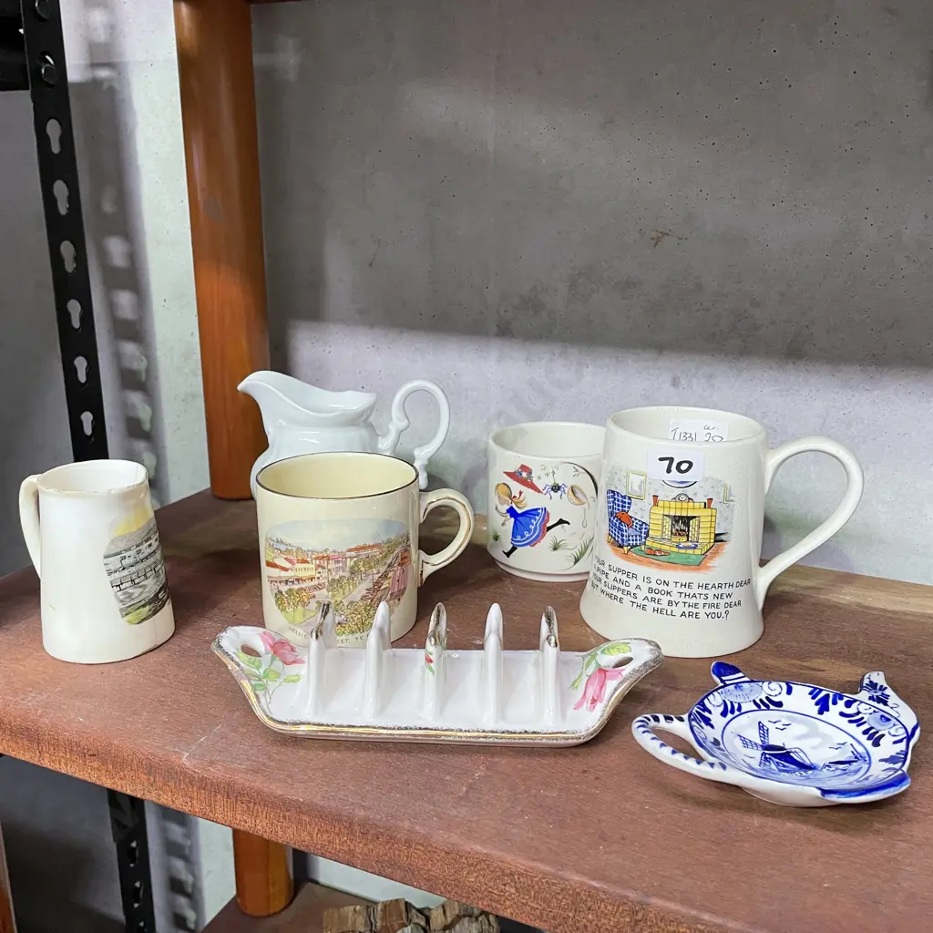 Collectable ceramic/pottery items Image 1++