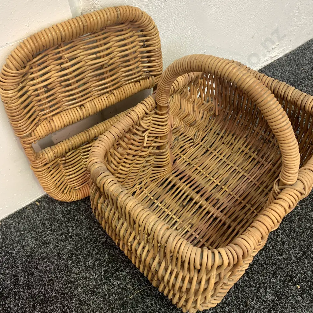 Cane Picnic Hamper, H41cm W41cm Image 1++