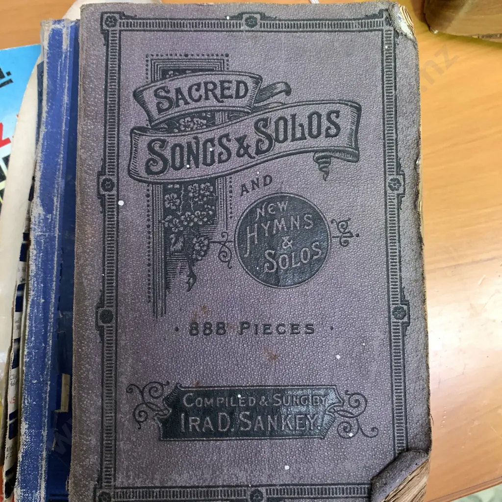 Assorted Collectables: Phonecards, Books, Grand Prix Mag etc Image 1++