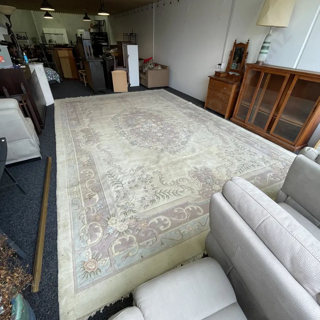 NO RESERVE Stunning Massive Floor Rug - hand knotted, plush. Some areas of damage as shown in pics. 5.05m x 3.63m Image 1++