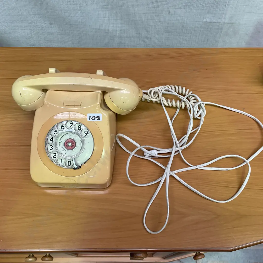 Vintage GEC NZ Ltd Type 746 NZPO Type 100 Telephone Image 1++