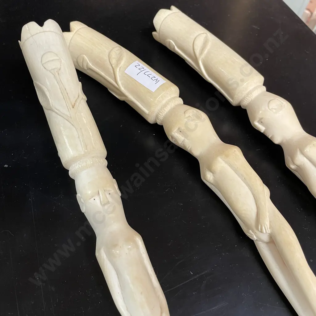 3 x Vintage Unusual Ivory/Bone Candle Holders that mount together Image 1++