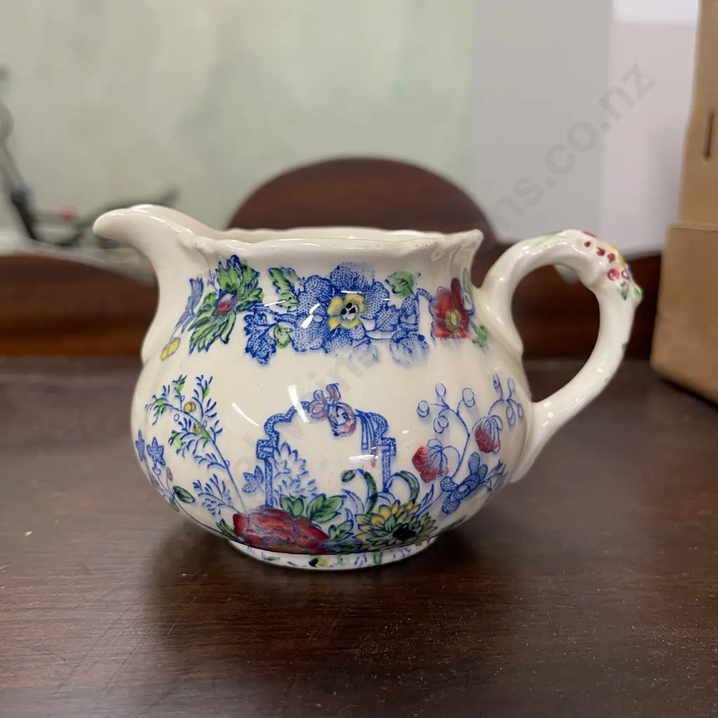 Masons Strathmore Jug Image 1++