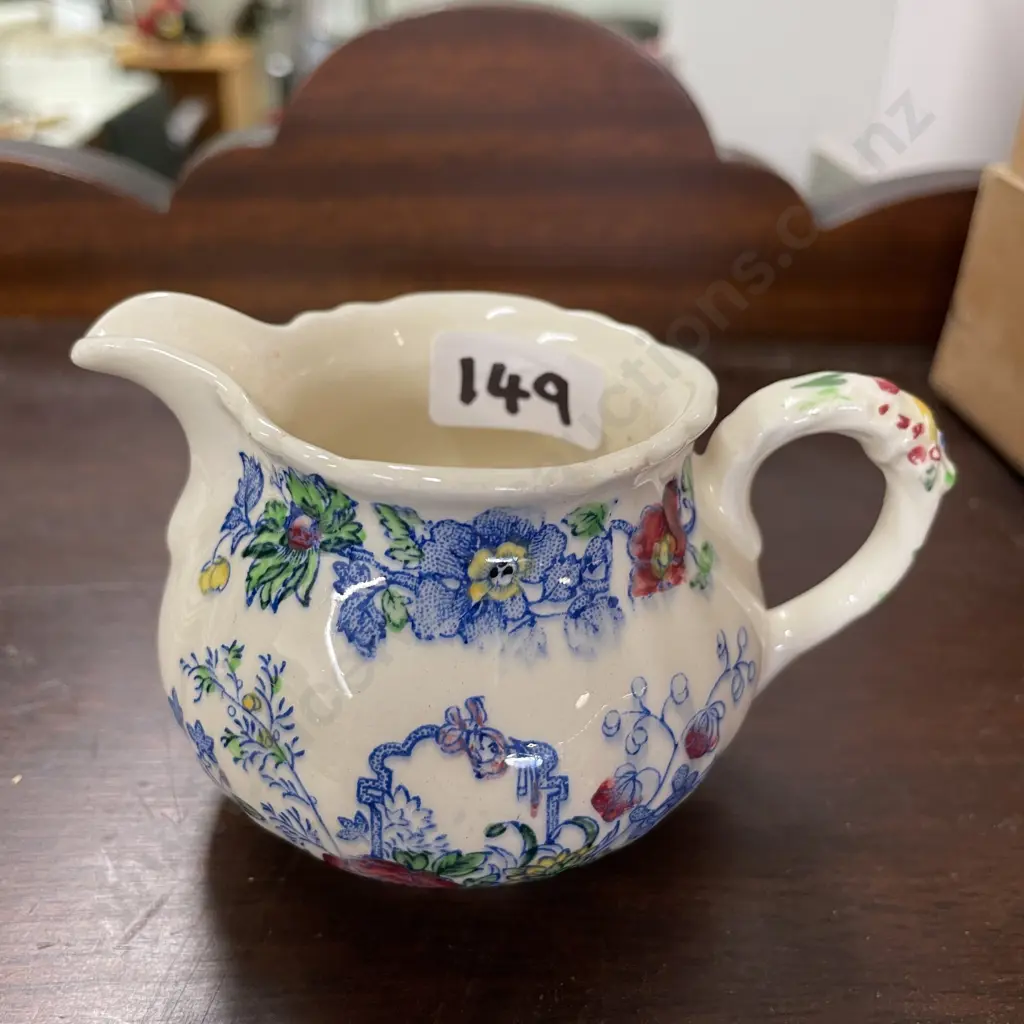 Masons Strathmore Jug Image 1++