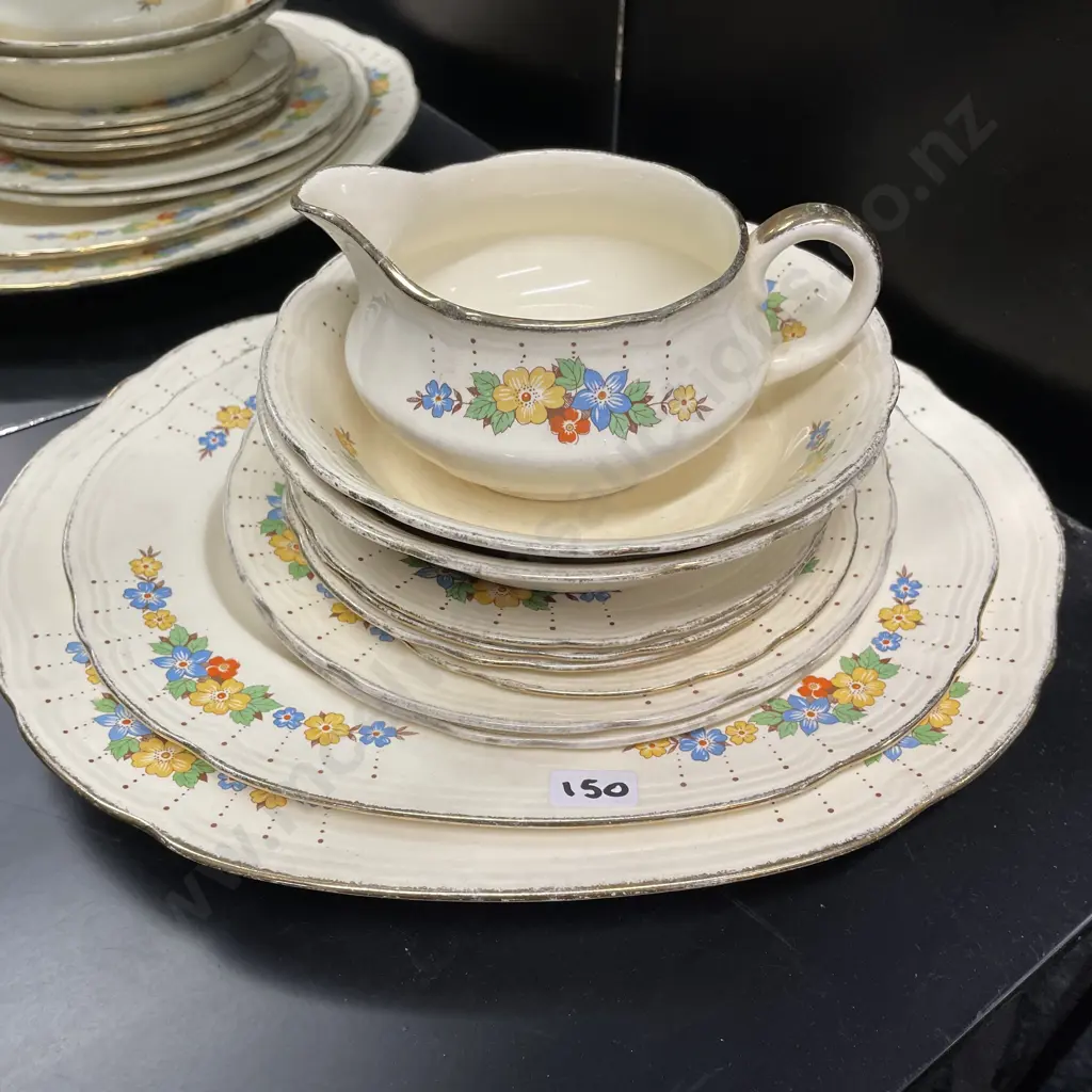 Alfred Meakin Dinnerware. Handpainted floral pattern Image 1++