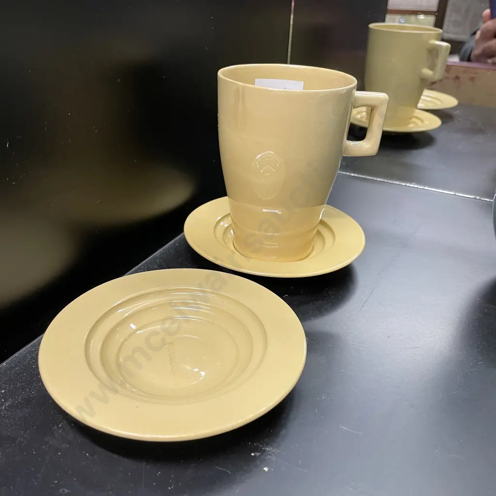 Wedgwood Bourn-Vita Mug and 2 saucers Image 1++