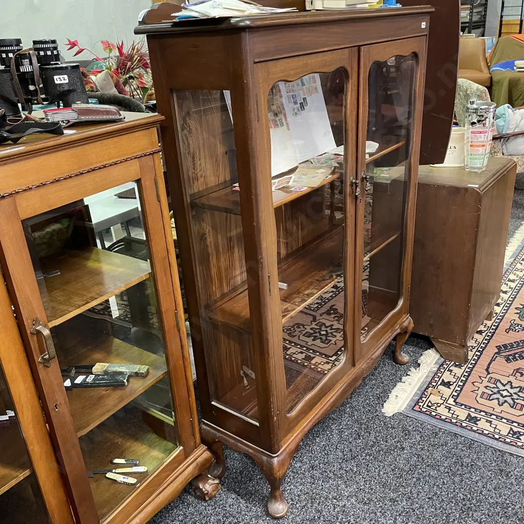 Antique Mahogany Solid Wood Display Cabinet. Two glass doors, original handles. Queen Anne legs. H130 W88 D30cm Image 1++