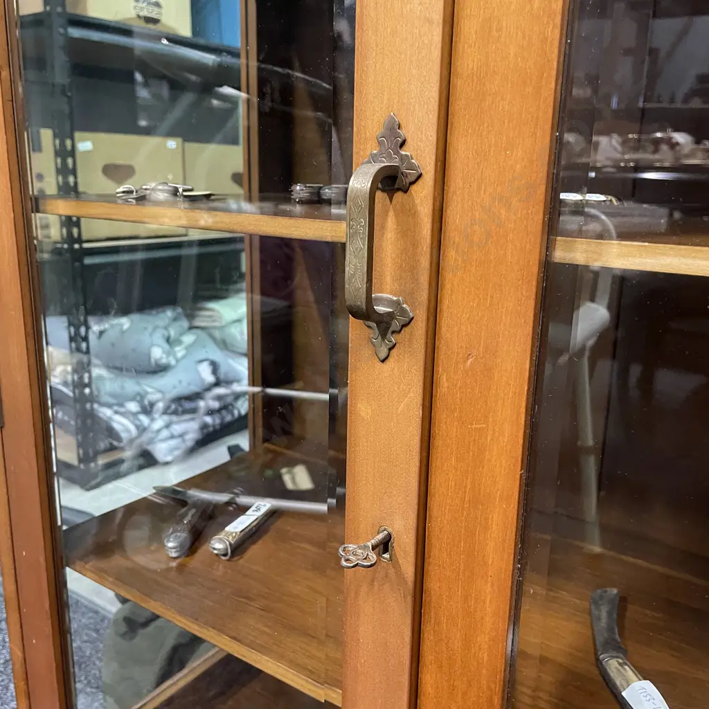 Antique Solid Wood Display Cabinet. Two door, bevelled glass, 3 internal shelves. Claw Feet, lockable with key Image 1++