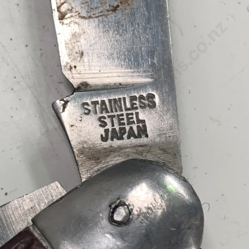 Pair of Stag Handle Pocket Knives Image 1++