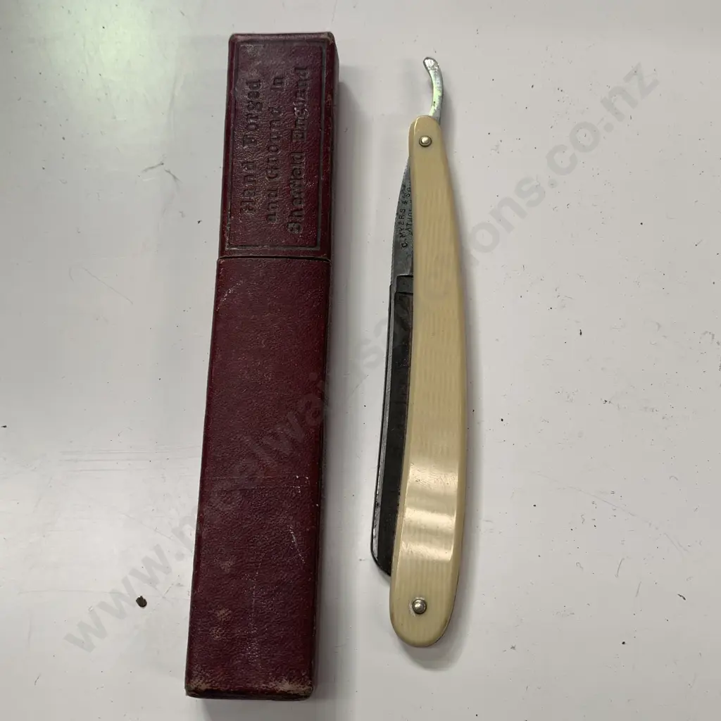 Vintage C Myers and Sons Sheffied England Bone Handled Shaving Straight Razor Blade with Leather Case Image 1++