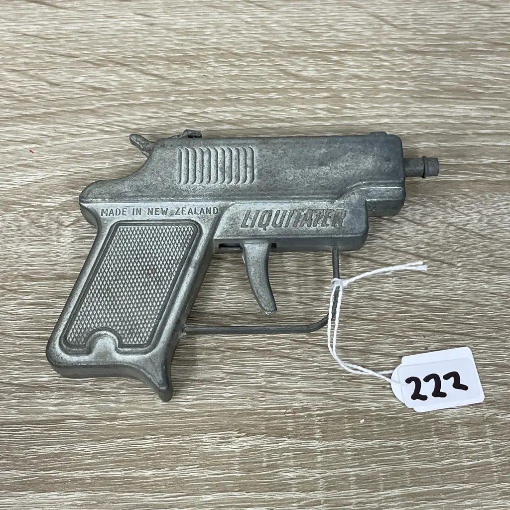 Vintage Pistol Shaped Liquitater Lighter/Spud Gun? Made in NZ Image 1++