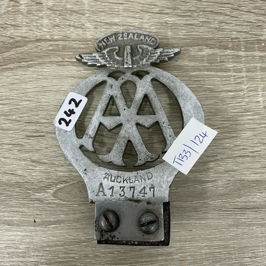 Vintage AA Badge. Auckland A13747