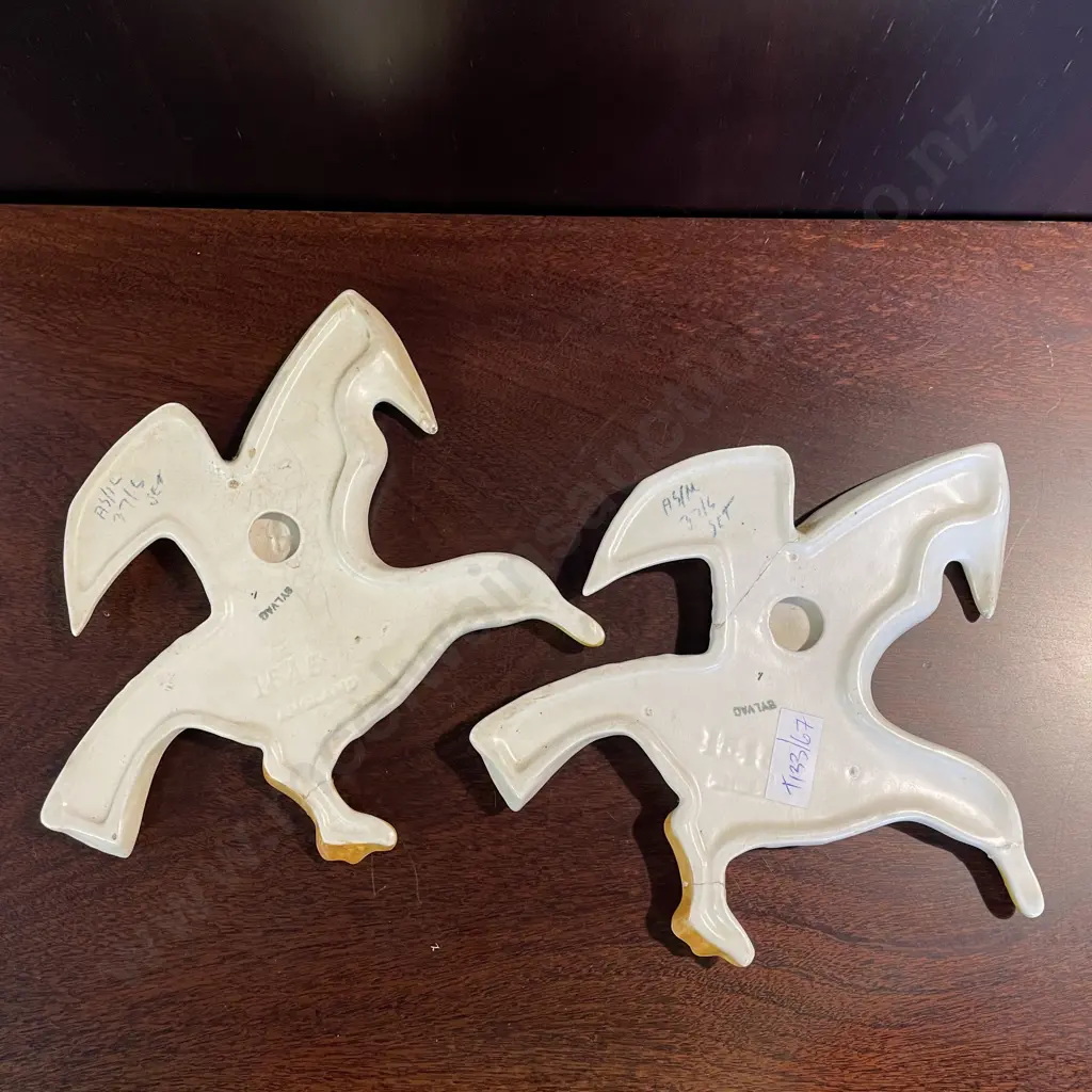 Pair Vintage Sylvac Wall Hung Seagulls. Faults as shown in pics Image 1++