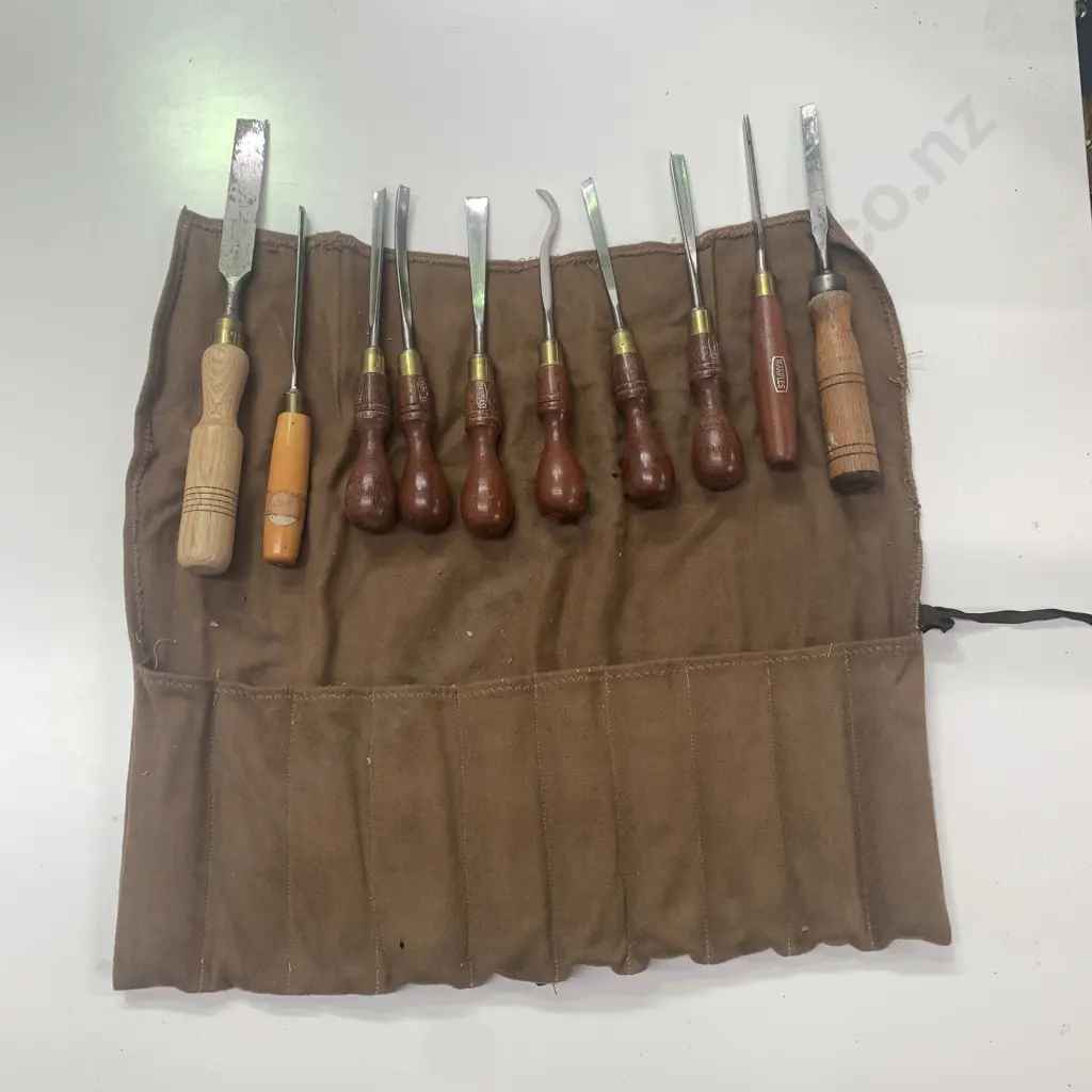 Vintage Marples Woodworking Chisels in Felt Bag. Wooden Handles. Made in England Image 1++