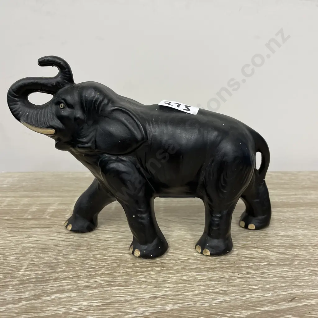 Sylvac Black Elephant. No 815 5 England. H11.5 L17cm Image 1++