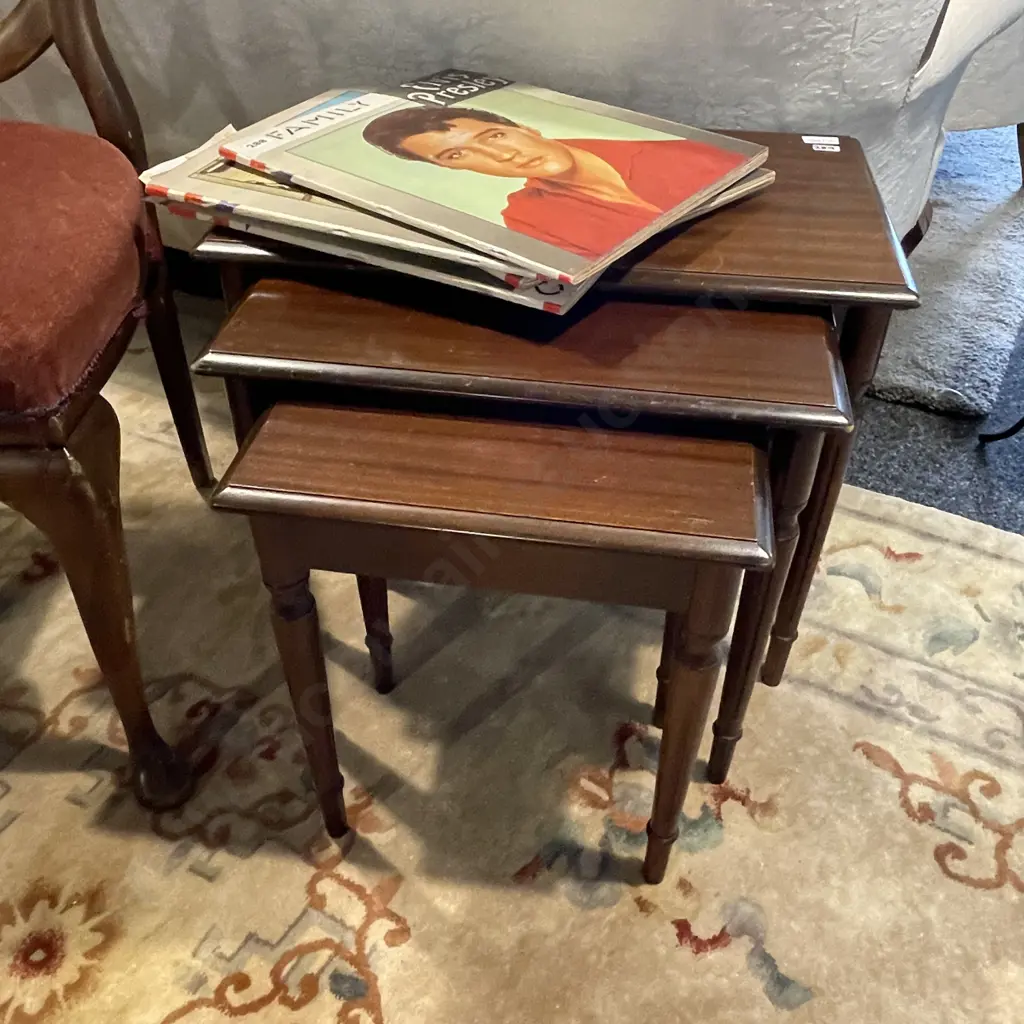 Vintage Mahogany Nest of Tables Image 1++