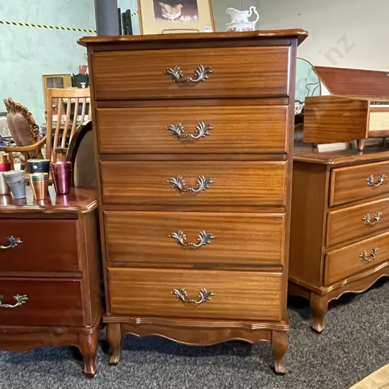 Vintage Mahogany 5 drawer tallboy H108 W66 D44cm