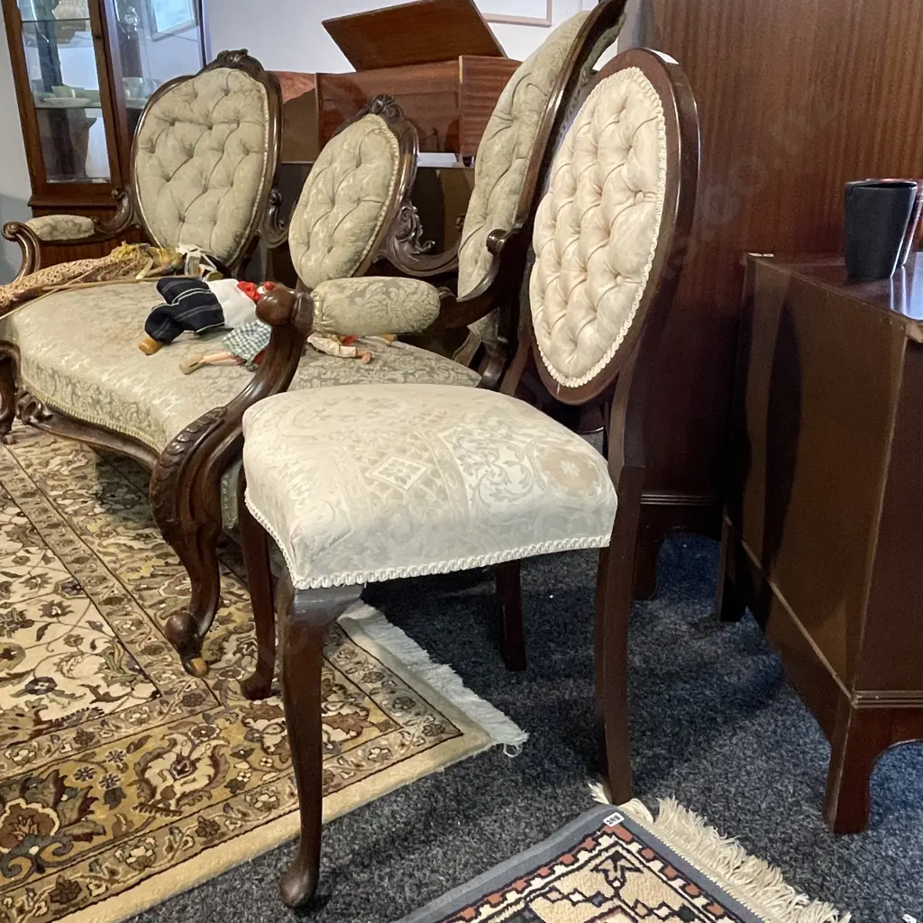 Vintage Button Backed Bedroom Chair. Cream patterned fabric with silk trim Image 1++