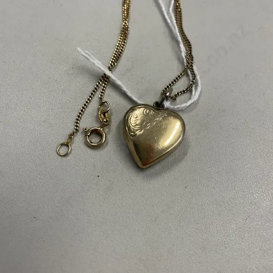 9ct Gold Heart Locket with hallmarked chain