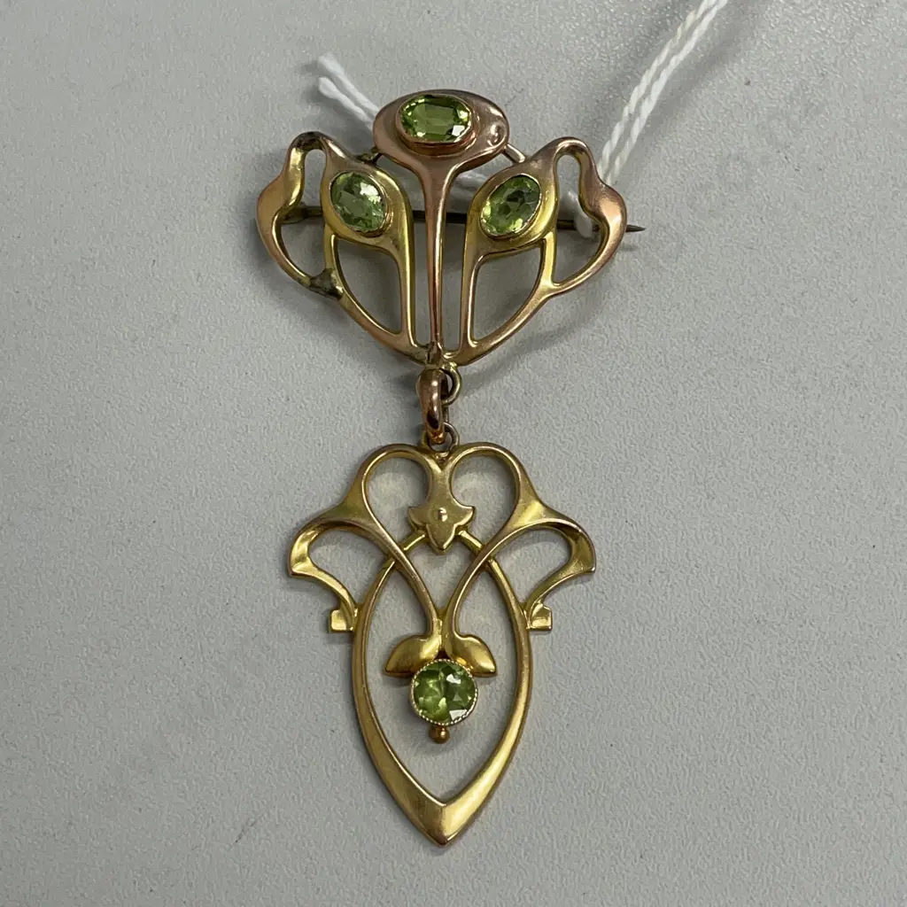 Antique 1890s Art Nouveau Barnet Henry Joseph Gold and Peridot Gemstones Brooch Image 1++