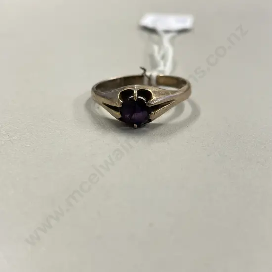 9ct Gold and Ruby Ring