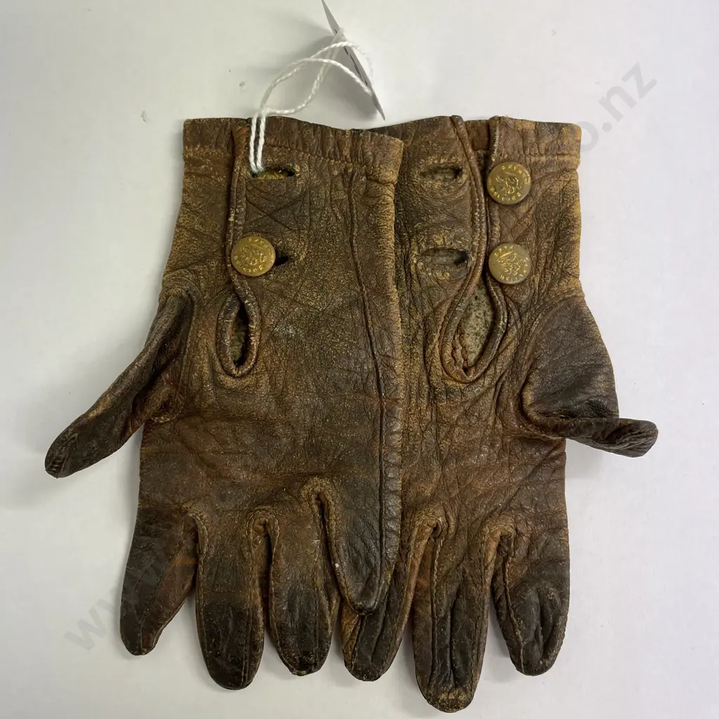 Pair of Victorian Babies/childs sized gloves. Leather with English made buttons Image 1++