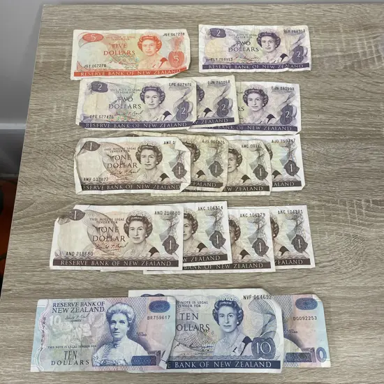 Vintage NZ Notes. Assortment of $1, $2, $5, $10