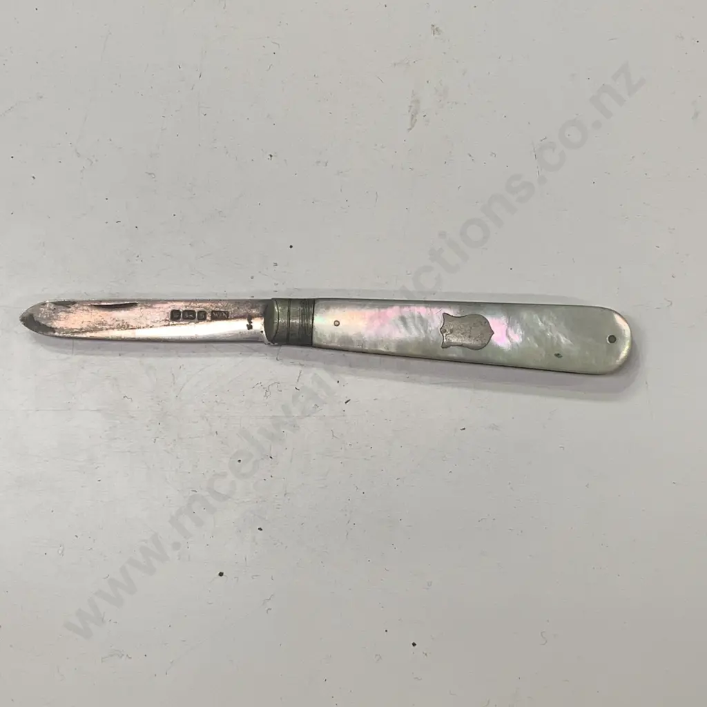 Vintage Hallmarked Sterling Silver Pearl Handled Pocket Knife Image 1++