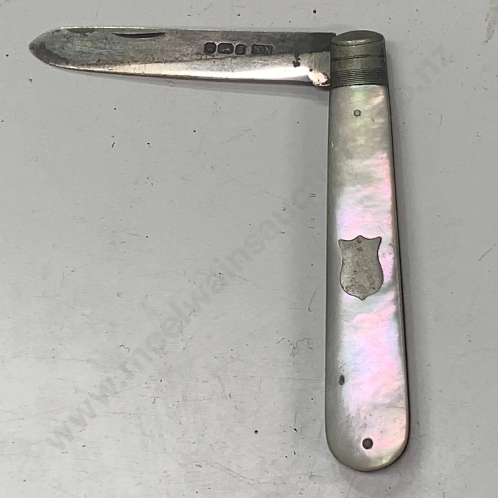 Vintage Hallmarked Sterling Silver Pearl Handled Pocket Knife Image 1++