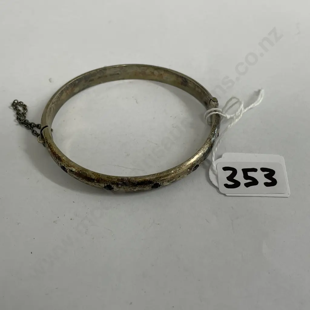 Vintage Sterling Silver Bracelet with 5 Amethyst? gemstones. Hallmarked H & S Stg Sil Made in NZ Image 1++