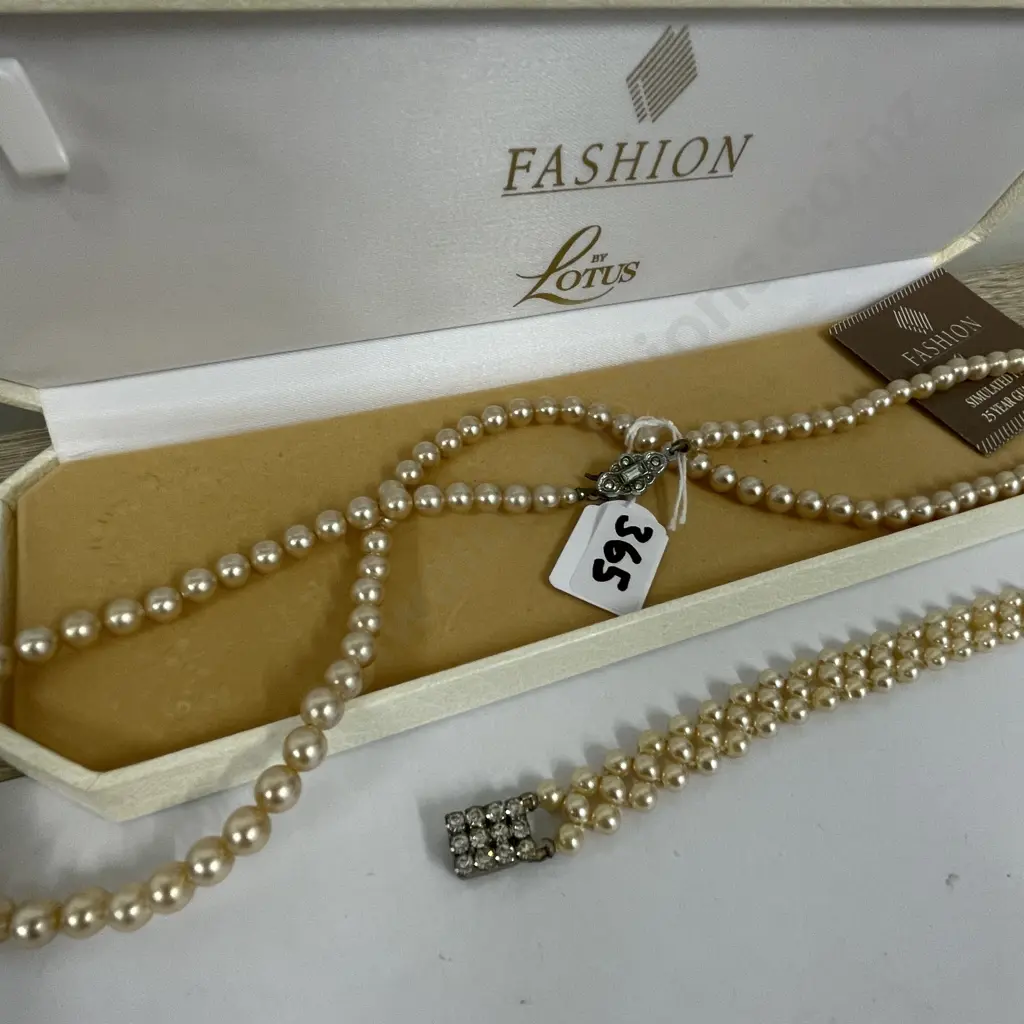 Vintage Lotus Pearl necklace in original box with Diamante clasp bracelet Image 1++