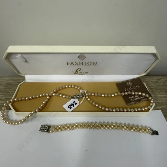 Vintage Lotus Pearl necklace in original box with Diamante clasp bracelet