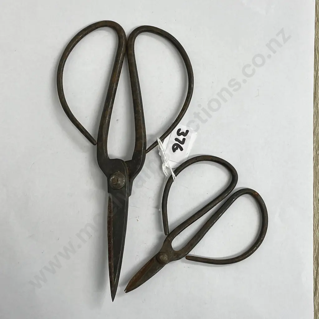 Pair of Antique Embroidery Scissors Image 1++