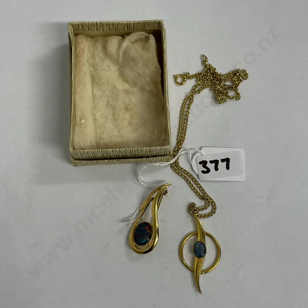 Hallmarked Gold and Opal? Brooch with Necklace Image 1++