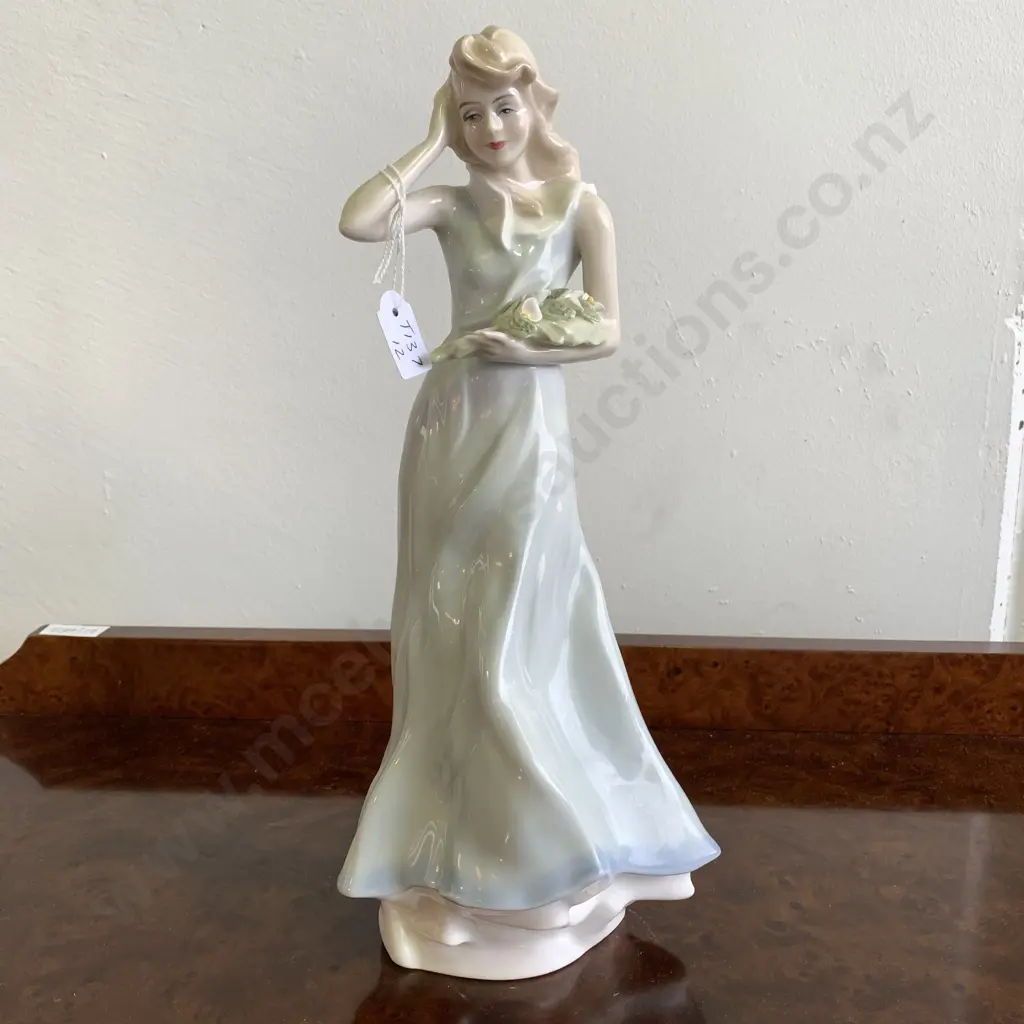 Royal Doulton Reflections "Windflower" figurine HN3077. H32cm Image 1++
