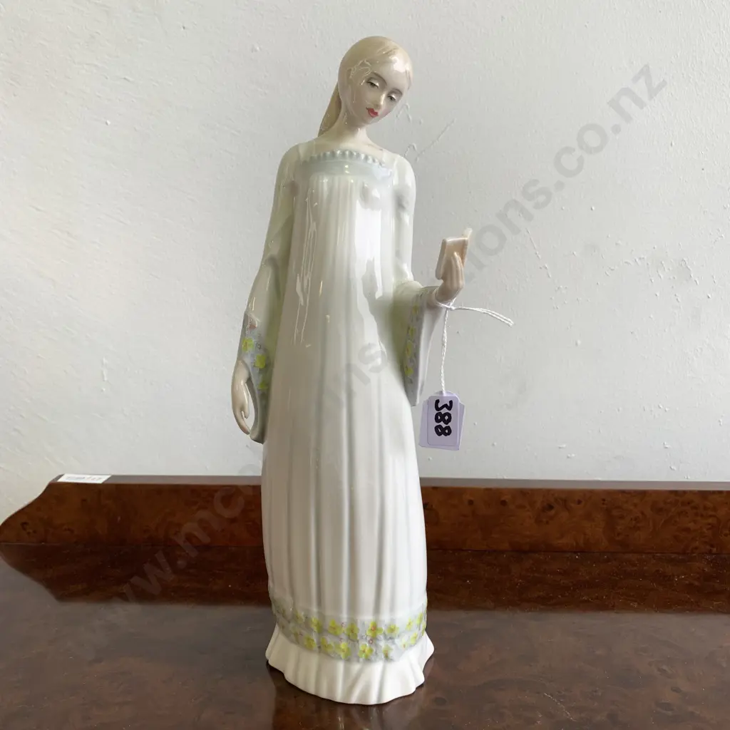 Royal Doulton Reflections "Secret Moment" figurine. HN3106 H31cm Image 1++