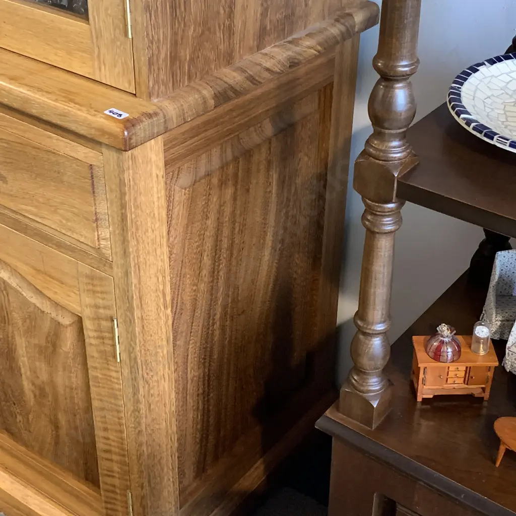 Stunning Two Piece Solid Wood Hutch/Display Cabinet. Beautiful grain and patina. H193 D49 W100cm Image 1++