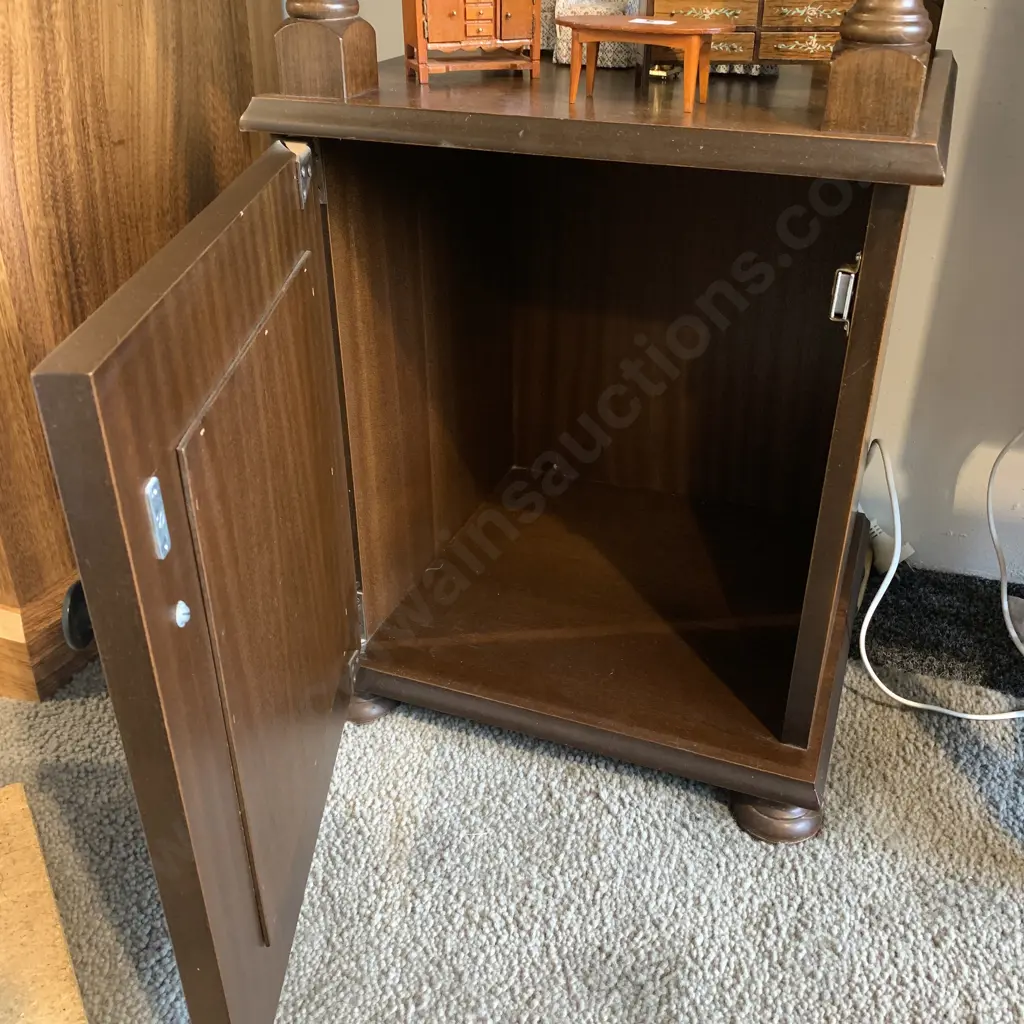 Vintage Retro 2 tier shelving unit with base cupboard. H110 W40 D40cm Image 1++