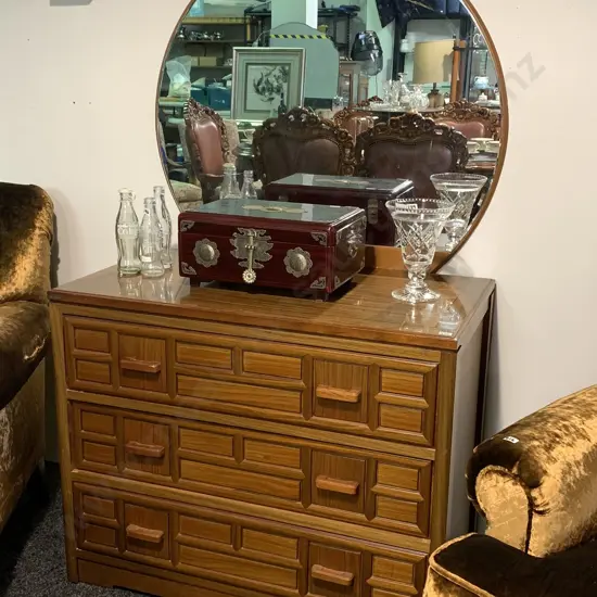 3 Drawer Old Pine Furniture Camphor Chest/Chest of Drawers. Comes with Detachable Mirror. W90 D49 H74.
