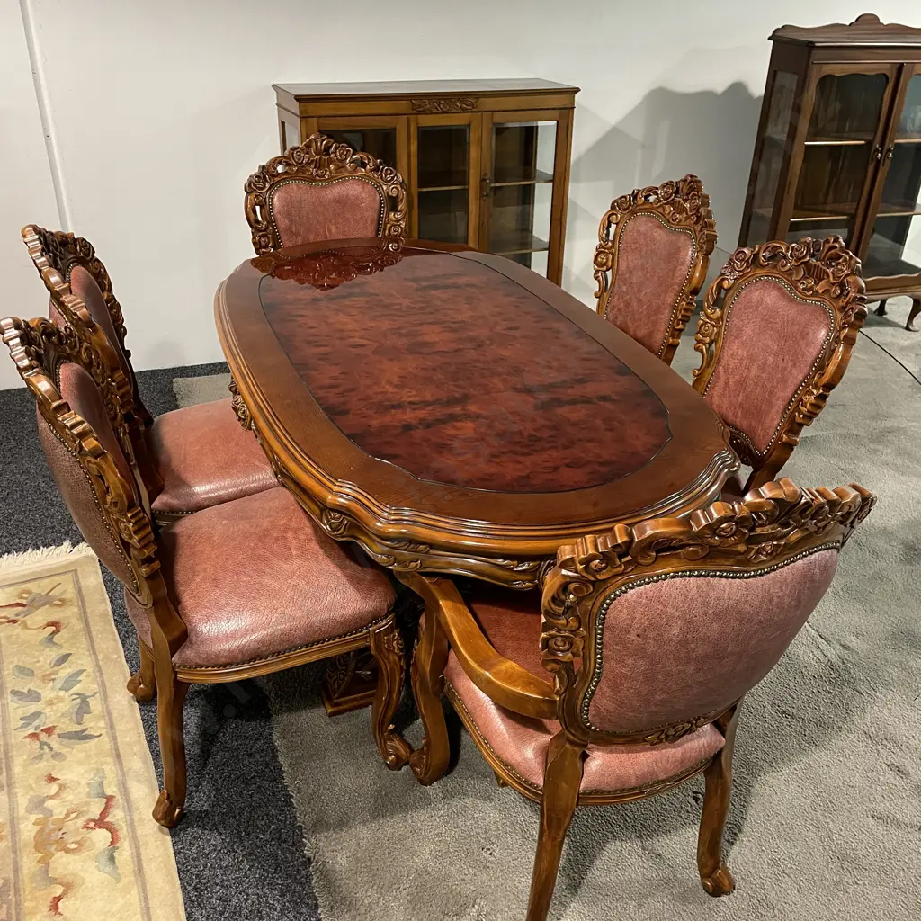 Absolutely Stunning M Moris 7 piece Dining Suite. Burr top (with removable glass). Image 1++