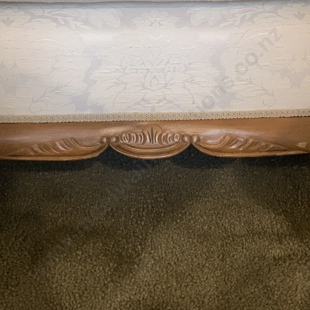 Stunning Vintage Wingback 3 Piece Lounge Suite. Carved Solid Wood frame with cream fabric. Button Back, lion feet Image 1++