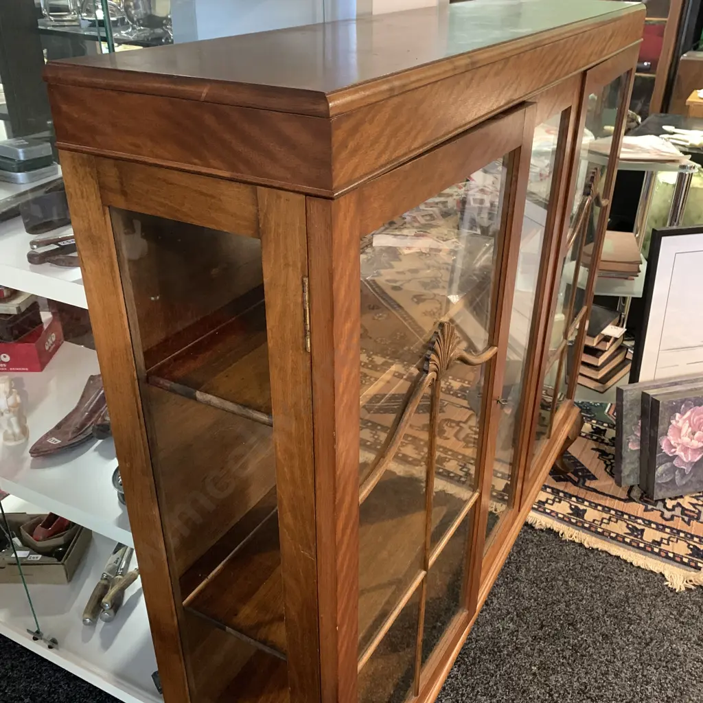 Antique Solid Wood Display Cabinet. Two glass doors with wood applied decoration. Queen Anne Legs. Image 1++