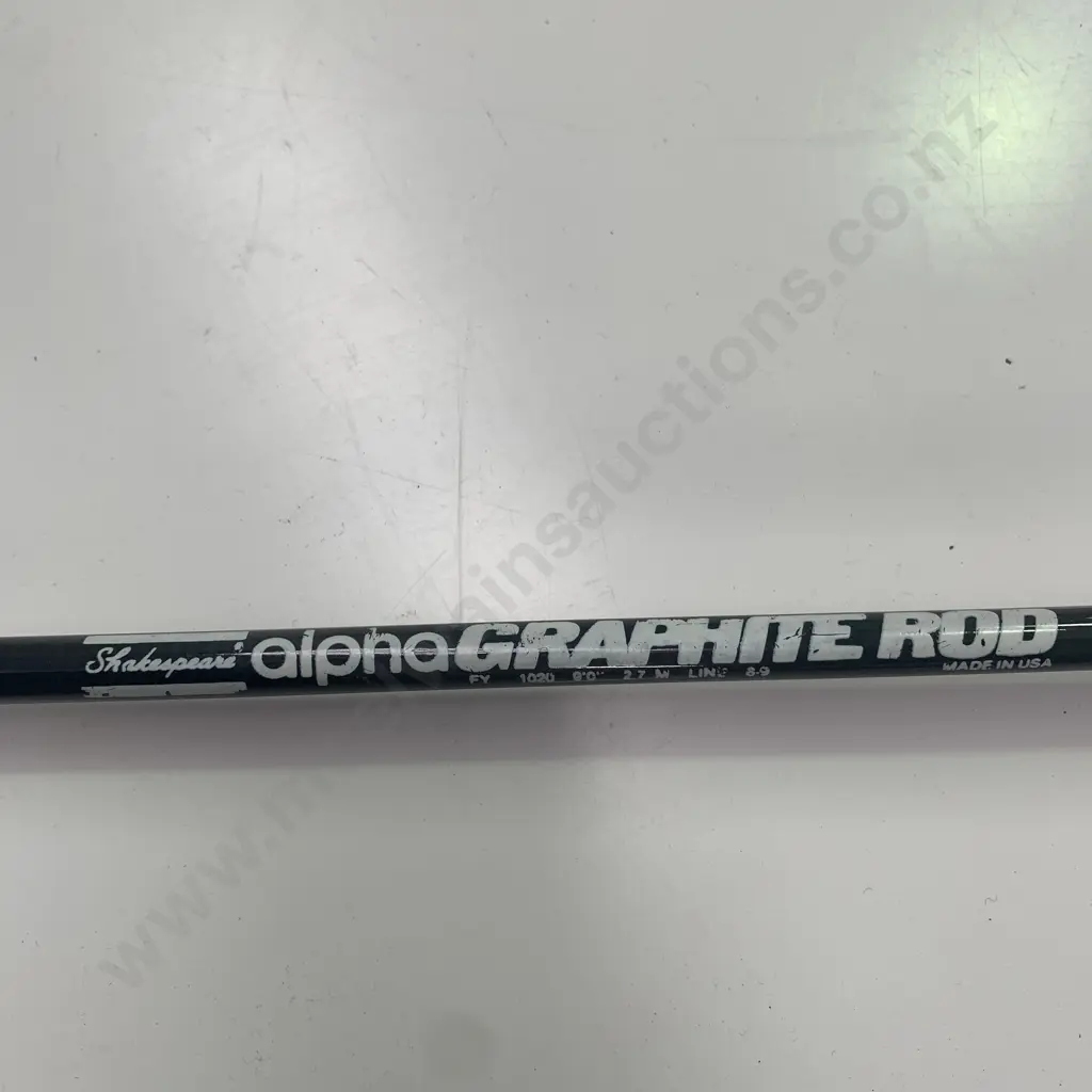 Vintage 2 Piece Shakespear Alpha Graphite Rod in Bag. Made in USA L280cm Image 1++