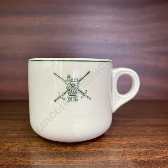 Crown Lynn NZ Army Mug, excellent condition