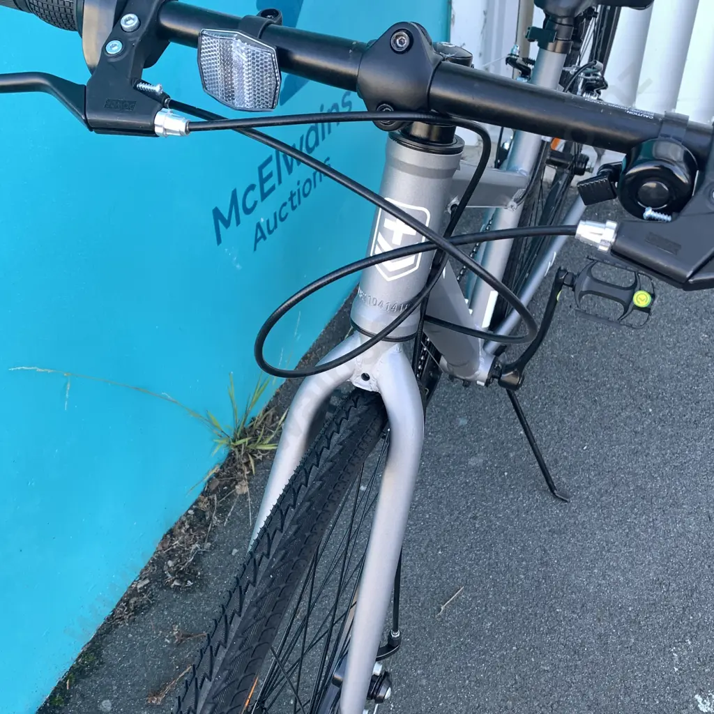 Grey Montreal Bike with Shimano Equipment, no Rust Nearly New Condition Image 1++