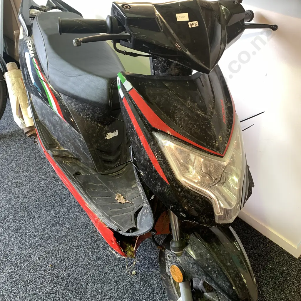 Moped Roma, Police Item Stated Working Condition, Needs TLC Image 1++